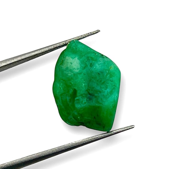 Zambian Emerald Crystal: Raw Rough Specimen, Deep Green Gemstone (5.20 Carat)