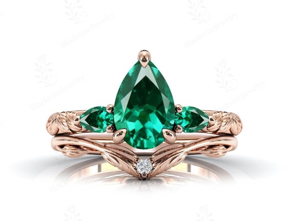 14k Gold Emerald Engagement Ring Set For Women Pear Cut Emerald Gemstone Ring Set Art Deco Emerald Leaf Design Ring Set Anniversary Ring Set