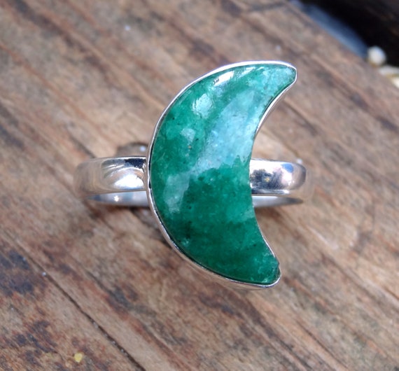 Handmade Emerald Sterling Silver Ring: Dainty Botanical Design