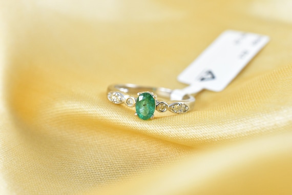 Natural Emerald Diamond Sterling Silver Engagement Ring Natural Emerald Diamond Sterling Silver Engagement Ring