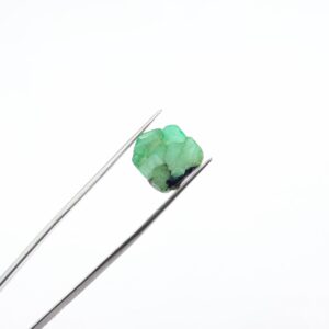 Natural Zambian Emerald Slice, Green Loose Gemstone (8.20 Ct, 16x15 Mm)