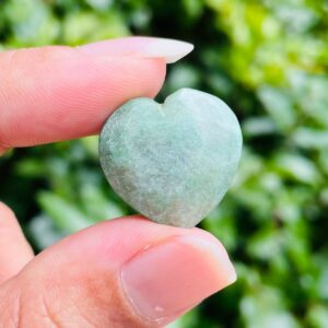 Sage Green Emerald Crystal Heart: Faceted Gemstone (20MM) 5.6G