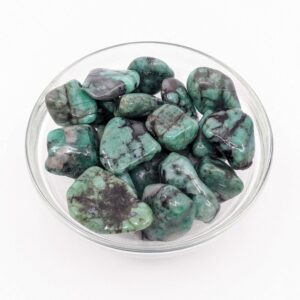 Emerald Aa Xl Tumble Stone (24g) #sk8567