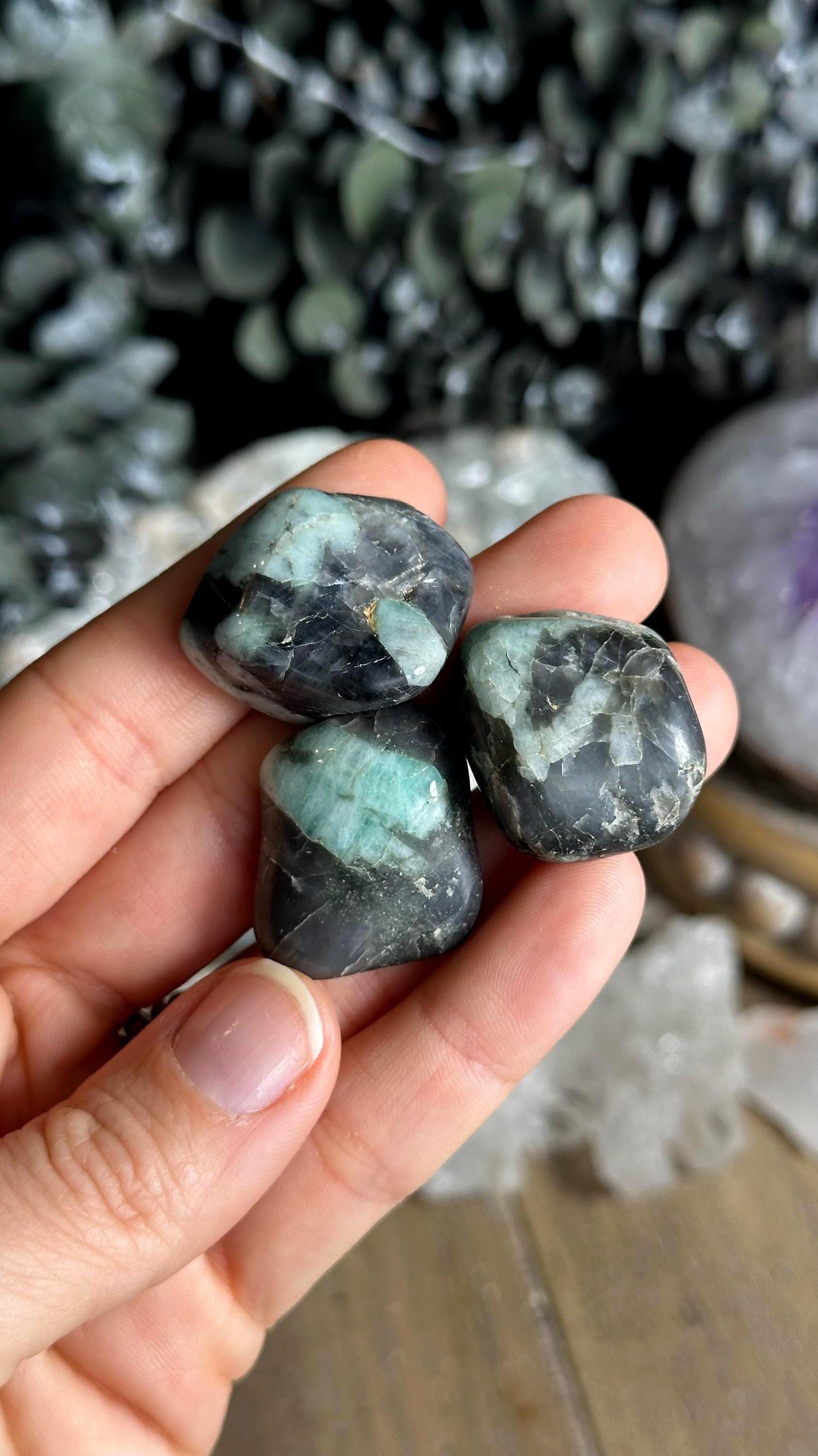 Tumbled Emerald, Heart Chakra, Stone Of Successful Love