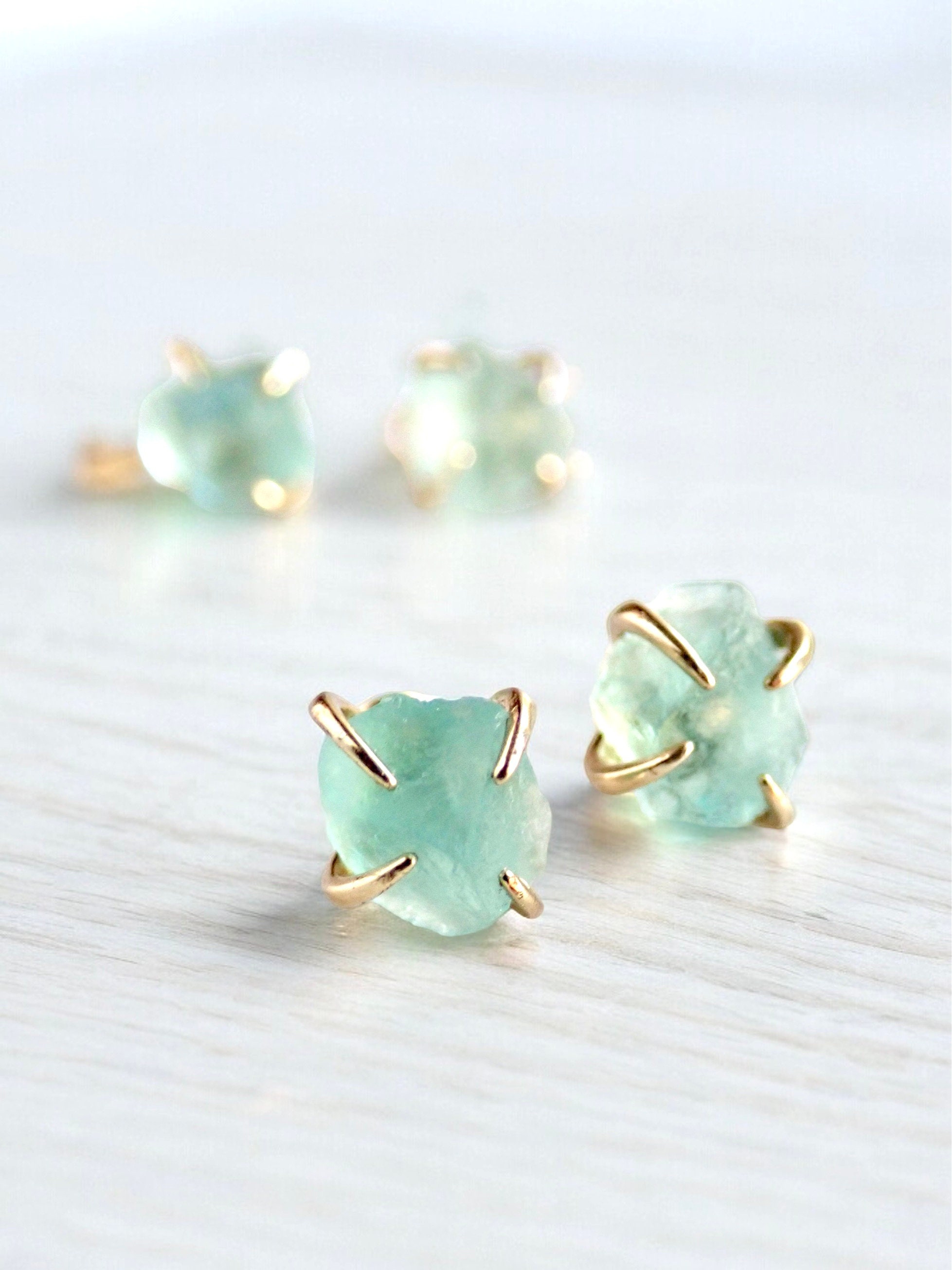 Raw Fluorite Earrings, Green Fluorite Earrings, Fluorite Stud Earrings, Fluorite Jewelry,rough Crystal Stud Earrings,raw Stone Earrings