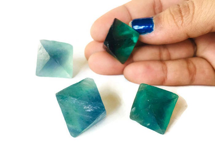 Raw Blue Green Fluorite Octahedron: Natural Crystal Gemstone (25-30 Mm)
