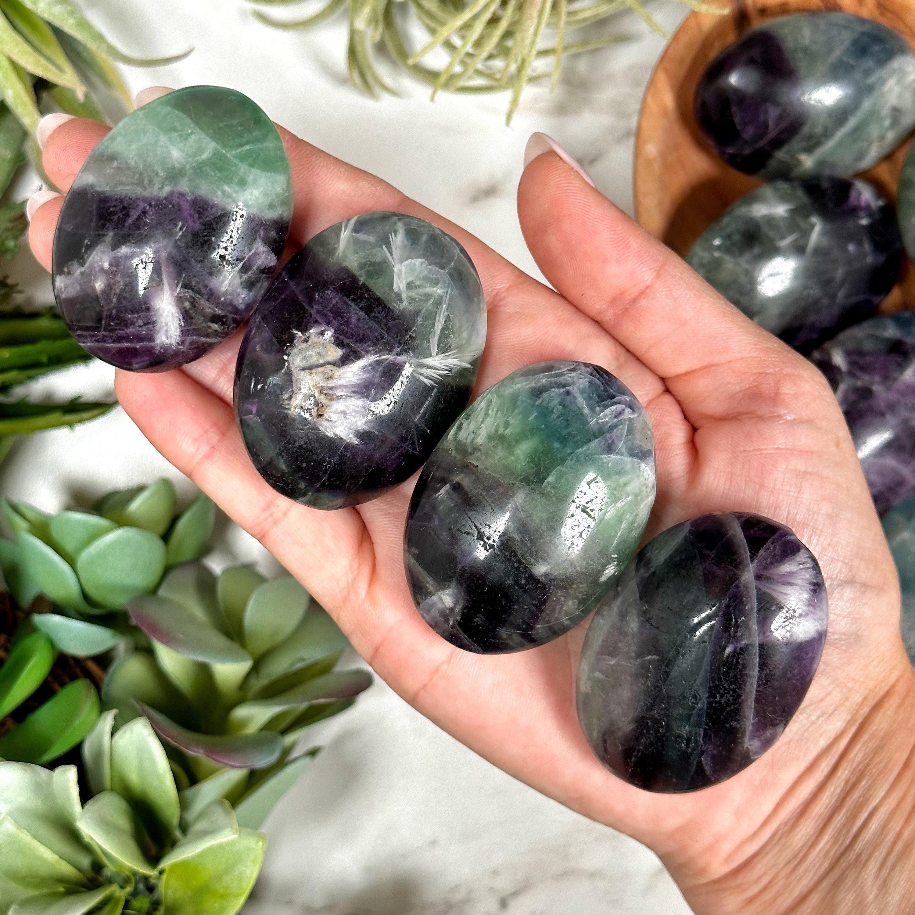 Fluorite Palmstone | S, L | - No. 154 (polished Blue Green Crystal Pocket Stone Palm, Throat Chakra, Peace) Fluorite Palmstone | S, L | - No. 154 (polished Blue Green Crystal Pocket Stone Palm, Throat Chakra, Peace)