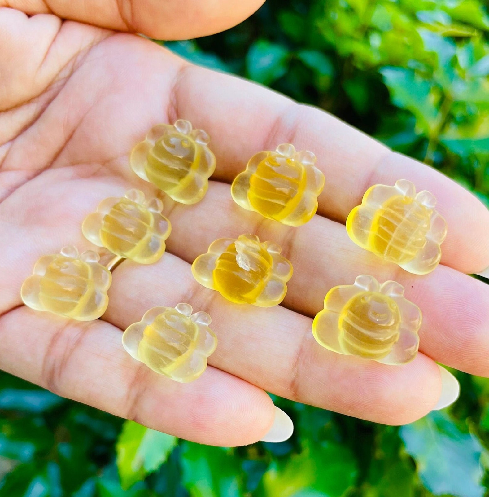 Yellow Fluorite Crystal Bee: Carved Gemstone (13-15 Mm) Yellow Fluorite Crystal Bee: Carved Gemstone (13-15 Mm)