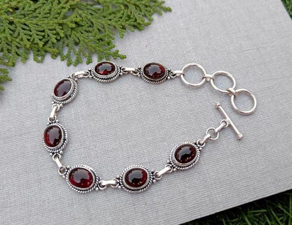 Handmade Oval Garnet Bracelet: 925 Sterling Silver Adjustable Chain Handmade Oval Garnet Bracelet: 925 Sterling Silver Adjustable Chain