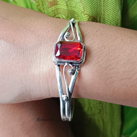 Handmade Sterling Silver Garnet Bangle Bracelet: Elegant Gemstone Jewelry