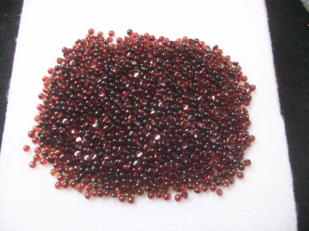 10 Aaa Natural Red Garnet Cabochons: 2mm Round Gemstones