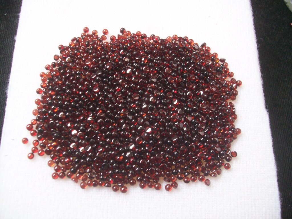 Aaa Red Garnet Cabochon: 2mm Round Gemstone Lots