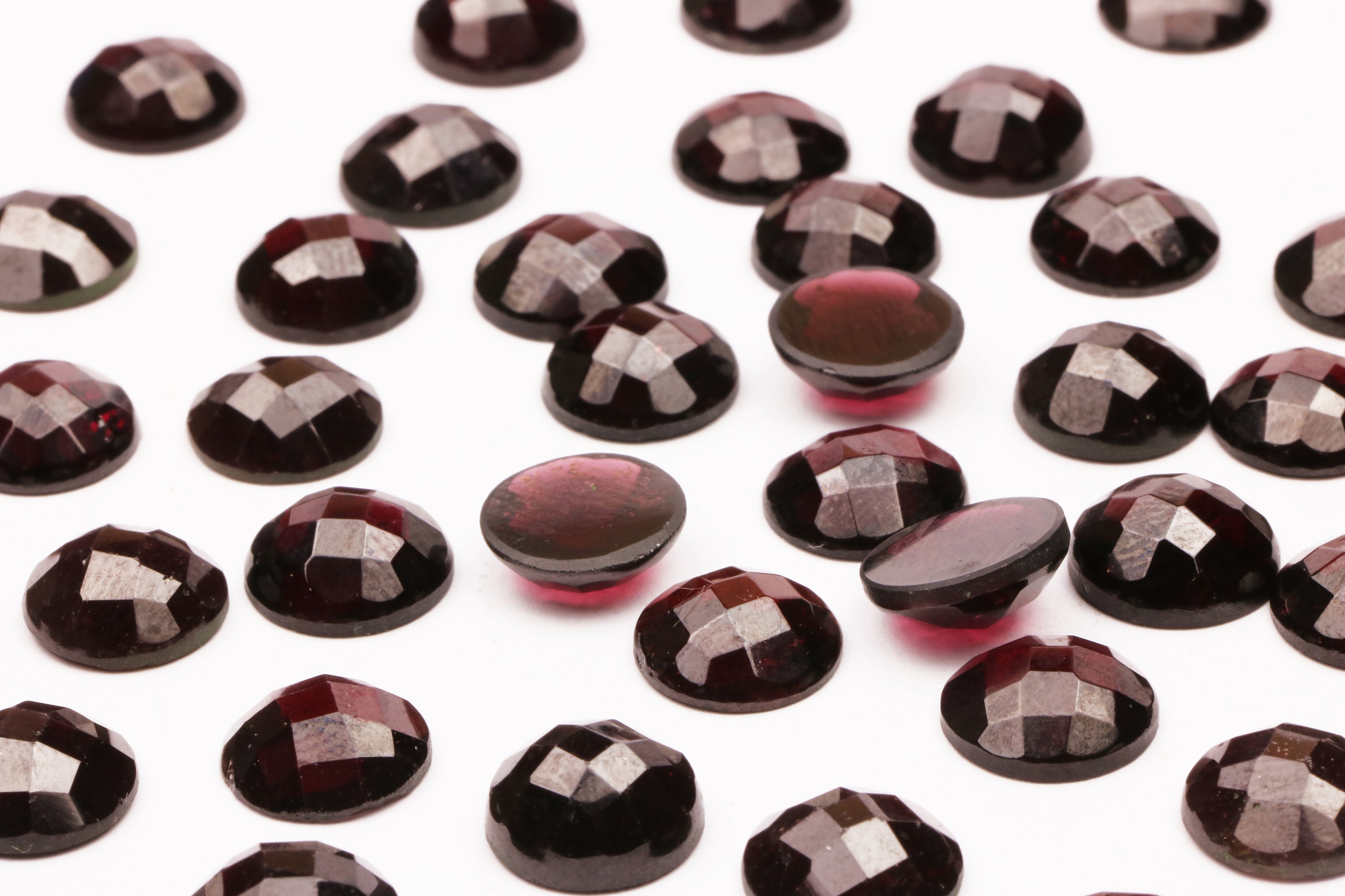 Garnet Faceted Cabochon,large Round Cabochon,coin Cabochon,checker Cut Cabochon,faceted Gemstone,gemstone Cabochons Wholesale  - Aa Quality