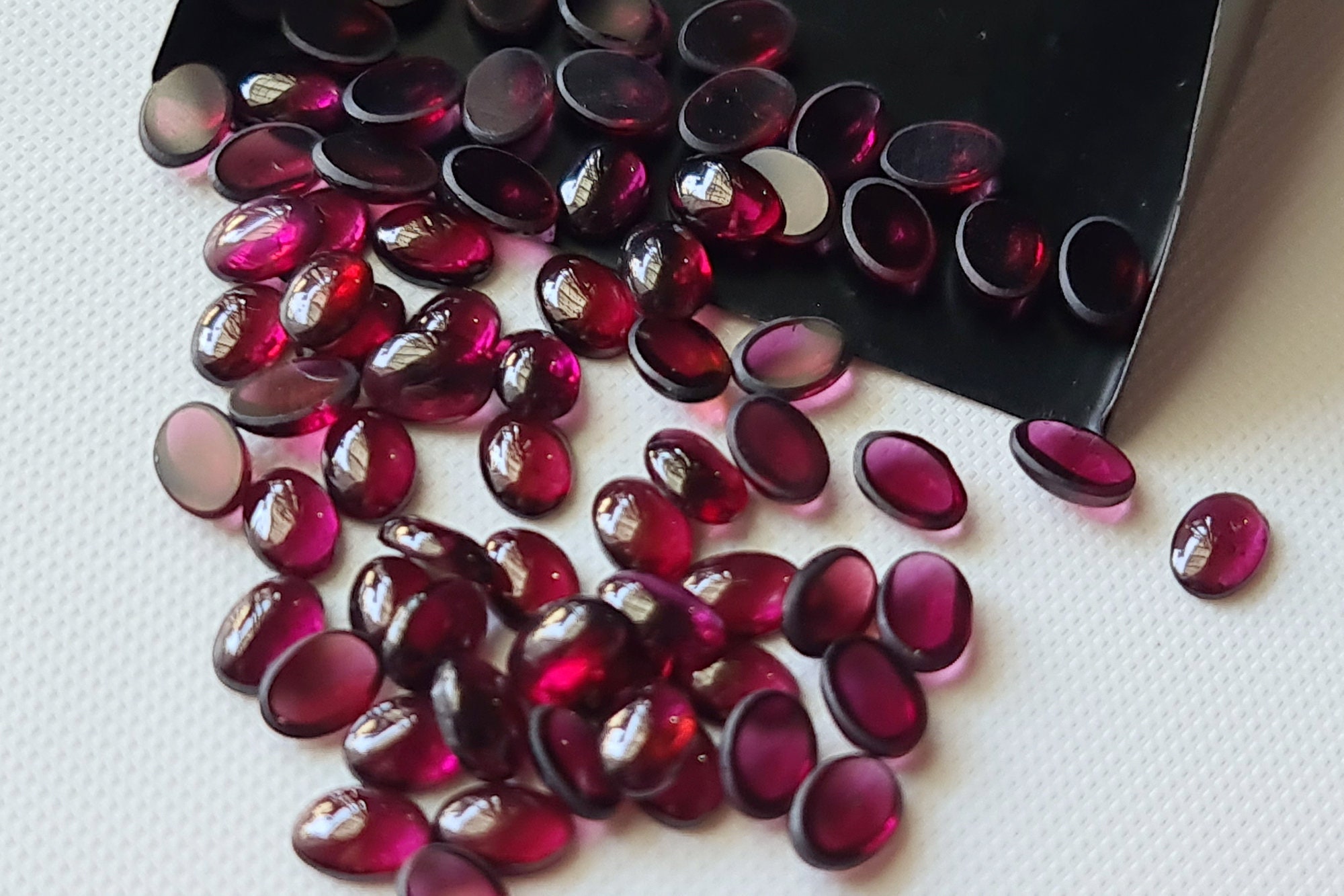 Natural Garnet Plain Oval Flat Back Cabochon For Ring /pendant /earrings 7x5mm Calibrated Size (2 Pcs To 5 Pcs Option) - Pksg233