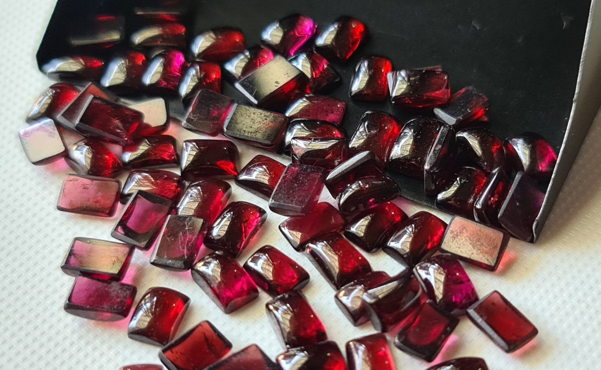 Natural Garnet Plain Rectangle Flat Back Cabochon For Ring / Pendant / Earrings 4x6mm Calibrated Size (2 Pcs To 5 Pcs Option) - Pksg236
