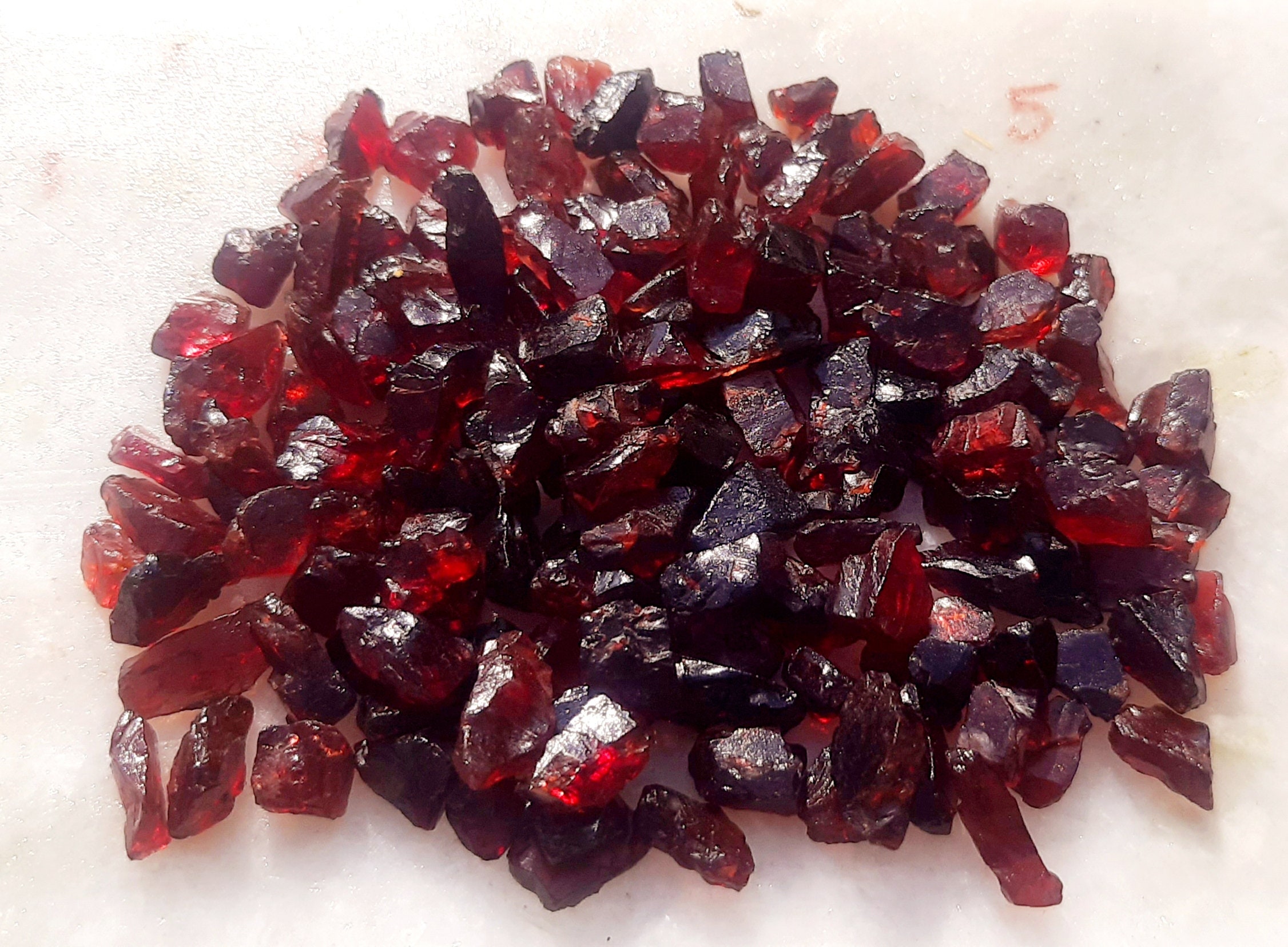 Red Garnet Rough Gemstone: Unpolished Garnet Specimens Mix Lot For Jewelry,chakra Balancing,healing,cabochon,faceted,art,beads,carving,reiki