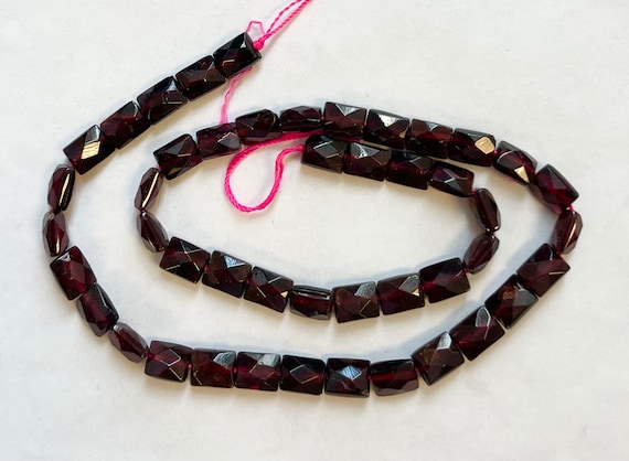 Natural Red Garnet 9x6x5mm Faceted Rectangle Gemstone Bead-~ -15.5 Inch Strand