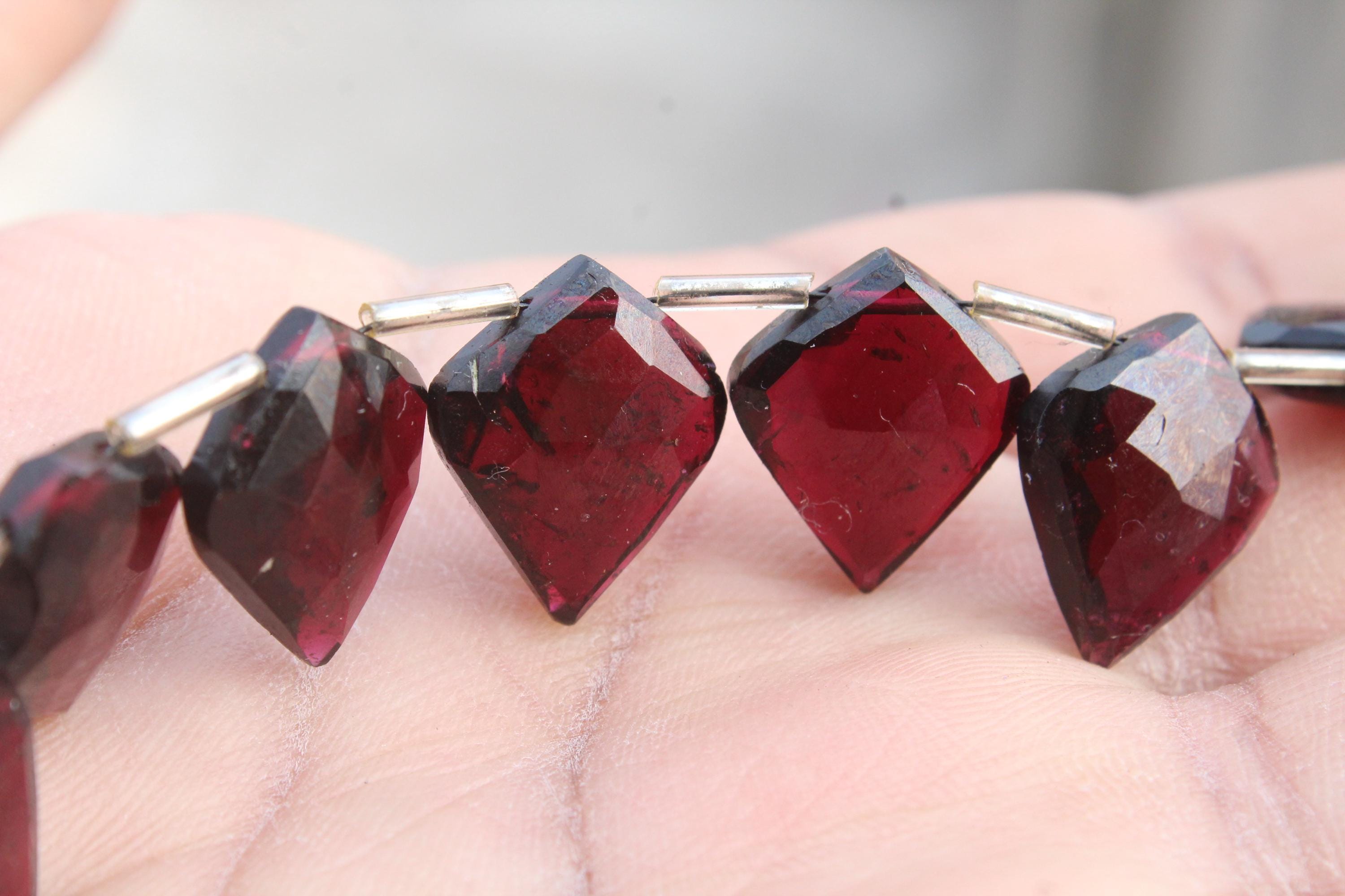 Garnet Gemstone Faceted Briolette Beads | 8-piece Leaf-shaped I Size—17-18 Mm App. Jewelry Setting (c538) Garnet Gemstone Faceted Briolette Beads | 8-piece Leaf-shaped I Size—17-18 Mm App. Jewelry Setting (c538)