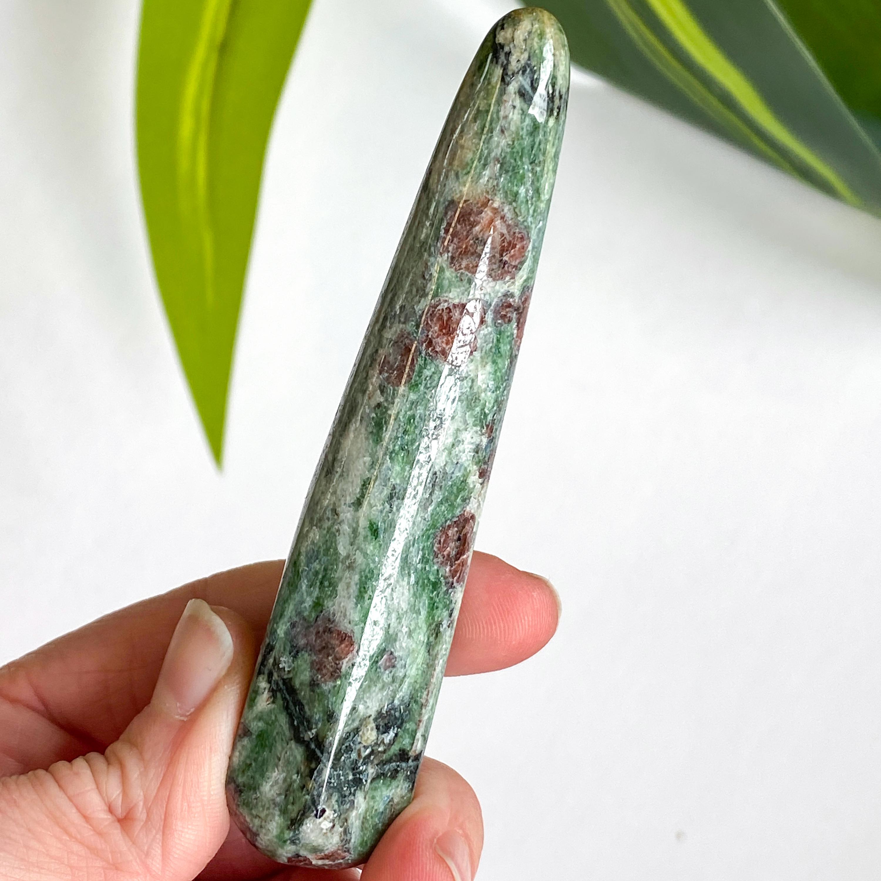 Eclogite Wand, Rare Mineral, Garnet, Olivine, Eclogite Stone, Norway Eclogite Wand, Rare Mineral, Garnet, Olivine, Eclogite Stone, Norway
