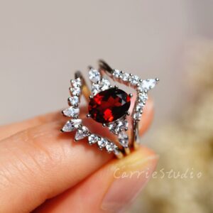 Red Garnet Silver Ring Set/Oval Cut Garnet Ring/Red Gemstone Jewelry/Stacking Ring/Anniversary Gift for Her Red Garnet Silver Ring Set/Oval Cut Garnet Ring/Red Gemstone Jewelry/Stacking Ring/Anniversary Gift for Her