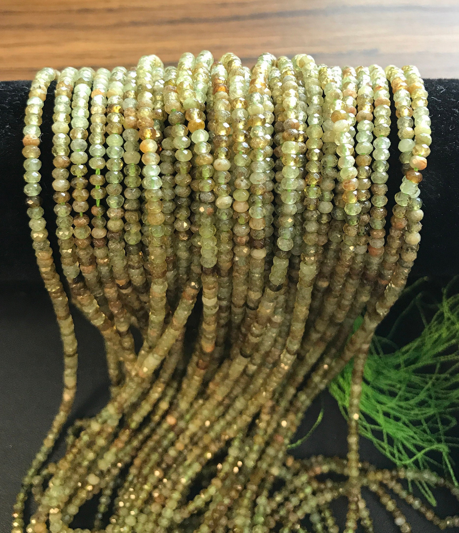 Natural Green Garnet Beautiful Roundell  Beads--15 Inch,green Garnet/ Gemstone Beads