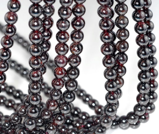 4mm Sangria Red Garnet Gemstone Round Loose Beads 15.5 Inch Full Strand (90166312-149)