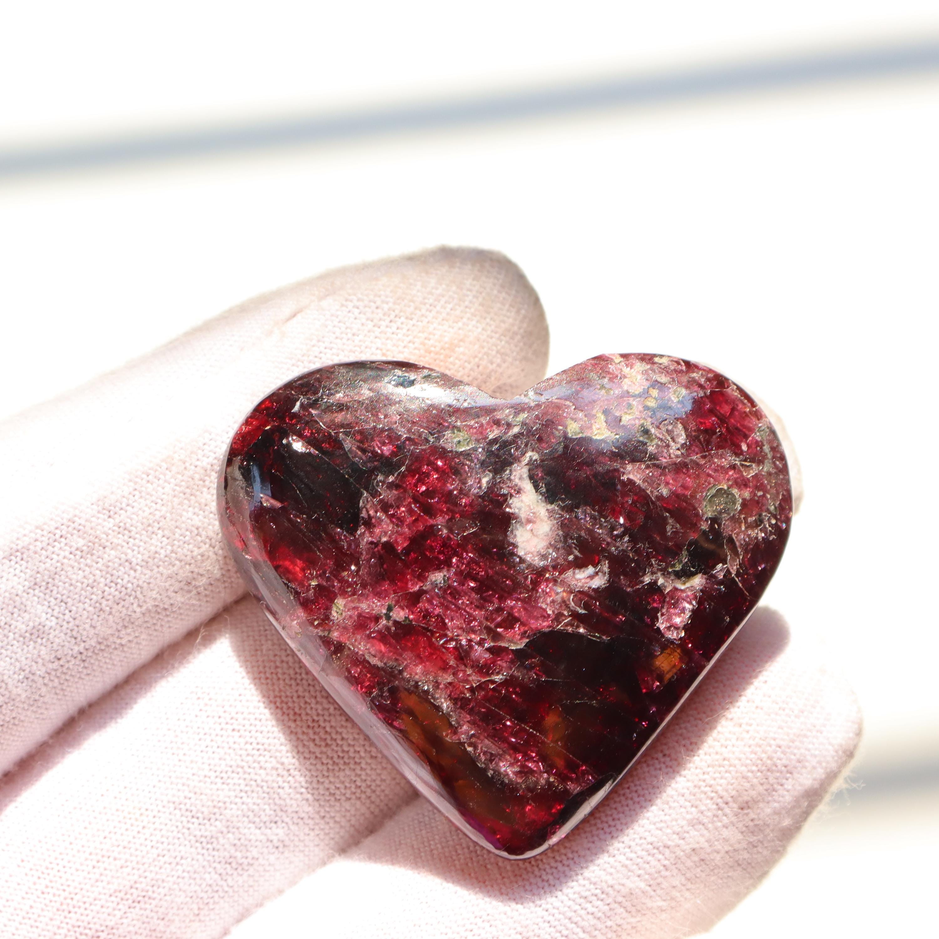 Gemmy Rhodolite Garnet Heart Stone, Flashy Deep Red Garnet Stone, January Birthstone