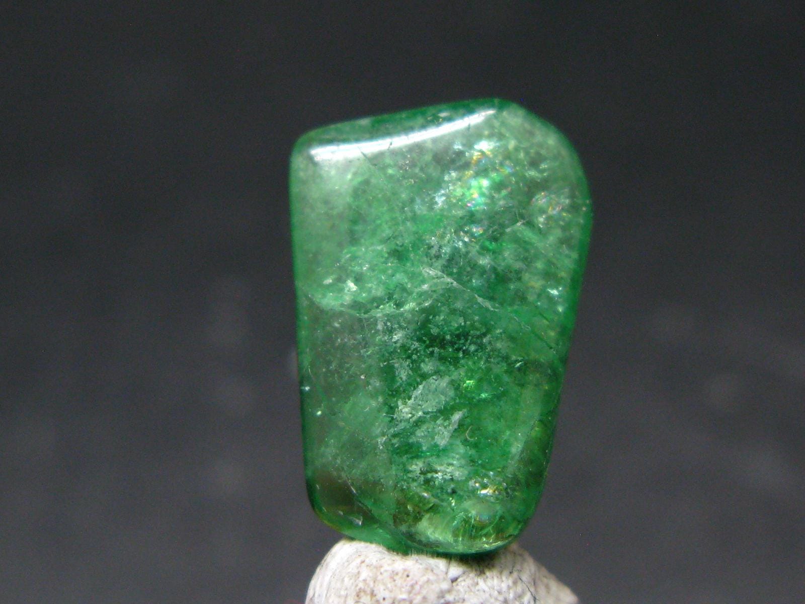 Gem Tsavorite Tsavolite Garnet Tumbled Stone From Tanzania - 7.33 Carats - 0.6"