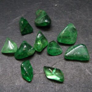 Lot Of 10 Tsavorite Garnet Gem Tumbled Stones From Tanzania - 24.11 Carats Lot Of 10 Tsavorite Garnet Gem Tumbled Stones From Tanzania - 24.11 Carats