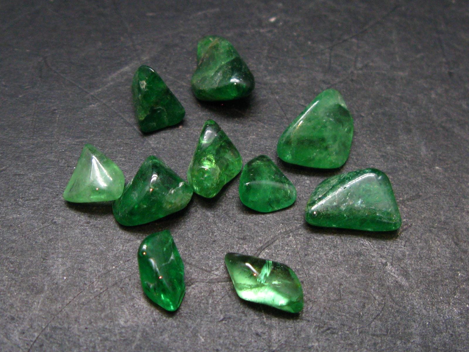 Lot Of 10 Tsavorite Garnet Gem Tumbled Stones From Tanzania - 24.11 Carats
