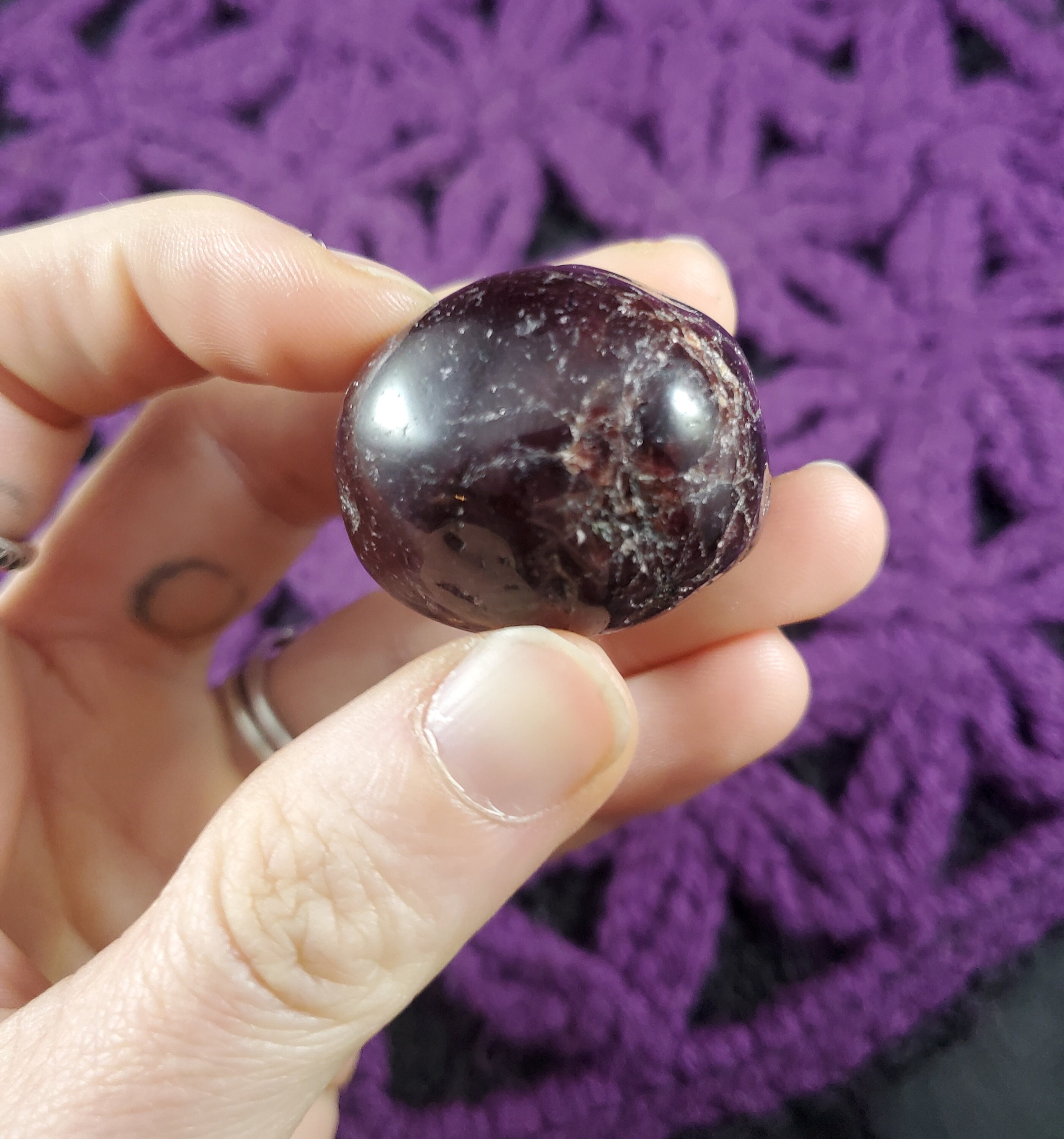Star Garnet Polished Tumbled Crystal Stones Dark Red Crystals 4 Point Star Garnet