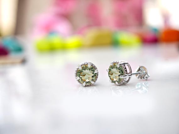 Natural Green Amethyst Stud Earrings For Women 925 Sterling Silver Green Gemstone Stud Unique Dainty Wedding Stud Earrings Anniversary Gift
