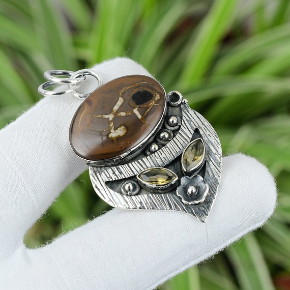 Handmade Moroccan Mud Crack Fossil & Green Amethyst 925 Sterling Silver Pendant