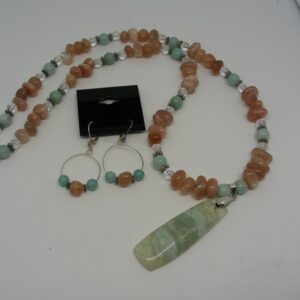 Green Calcite Pendant with Peach Moonstone, Aquamarine, Clear Quartz Beads Pendant and Earring set Green Calcite Pendant with Peach Moonstone, Aquamarine, Clear Quartz Beads Pendant and Earring set