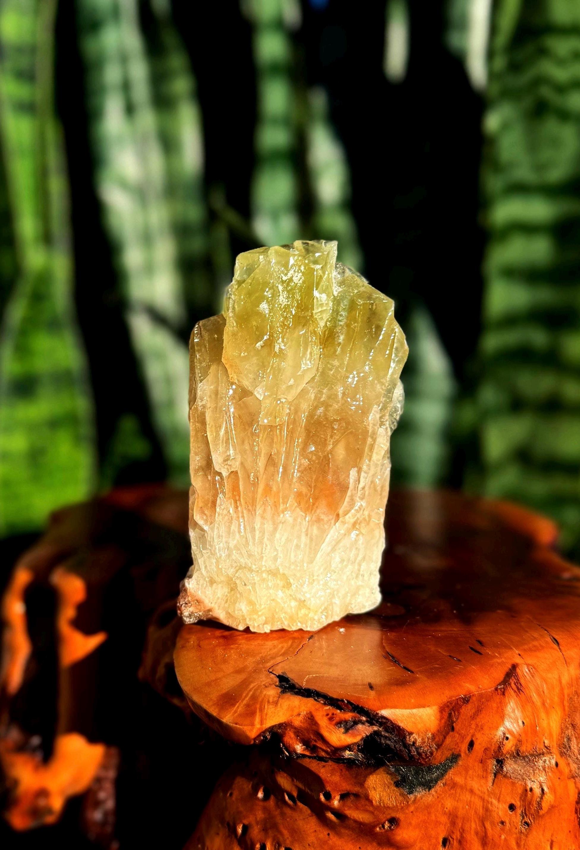 Green Calcite Crystal - Relieves Stress & Worry - Healing Crystal