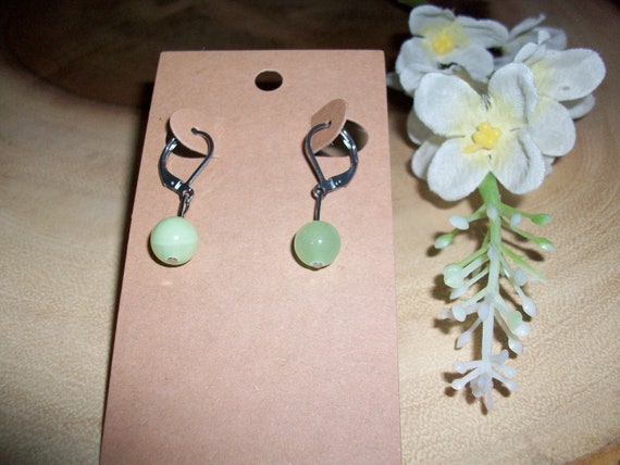 Green Calcite Stainless Steel Leverback Single Bead 8mm Gemstone Earrings Green Calcite Stainless Steel Leverback Single Bead 8mm Gemstone Earrings
