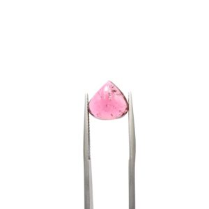 5 Carat Green Tourmaline Cabochon: Heart-shaped Vintage Gemstone 5 Carat Green Tourmaline Cabochon: Heart-shaped Vintage Gemstone