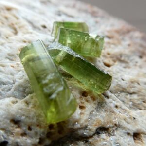 Raw Green Tourmaline Crystals 8-14mm Stick Beads- 4 Pcs Focal Gemstone-jewelry Making-craft Natural Beads Raw Green Tourmaline Crystals 8-14mm Stick Beads- 4 Pcs Focal Gemstone-jewelry Making-craft Natural Beads