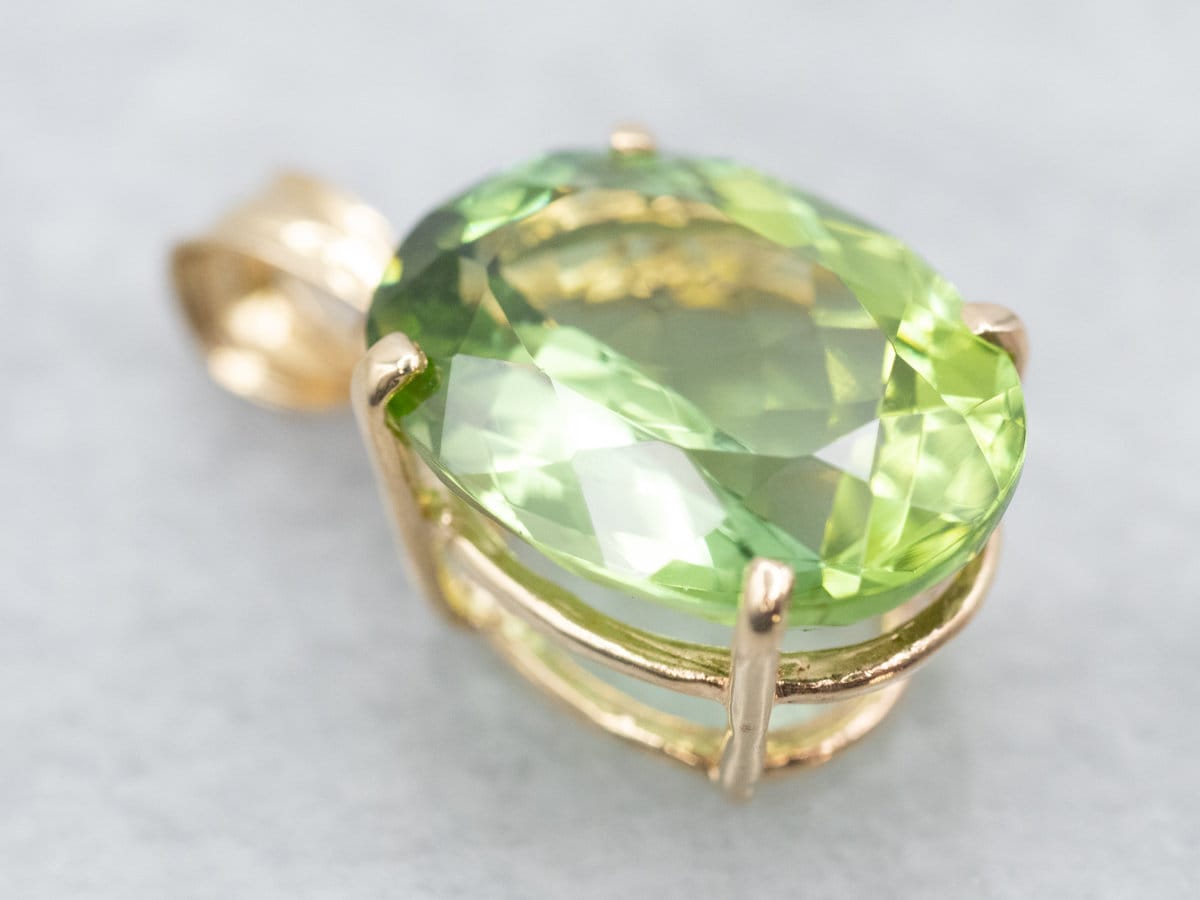 14k Yellow Gold Green Tourmaline Solitaire Pendant, 4.45 Carats 14k Yellow Gold Green Tourmaline Solitaire Pendant, 4.45 Carats