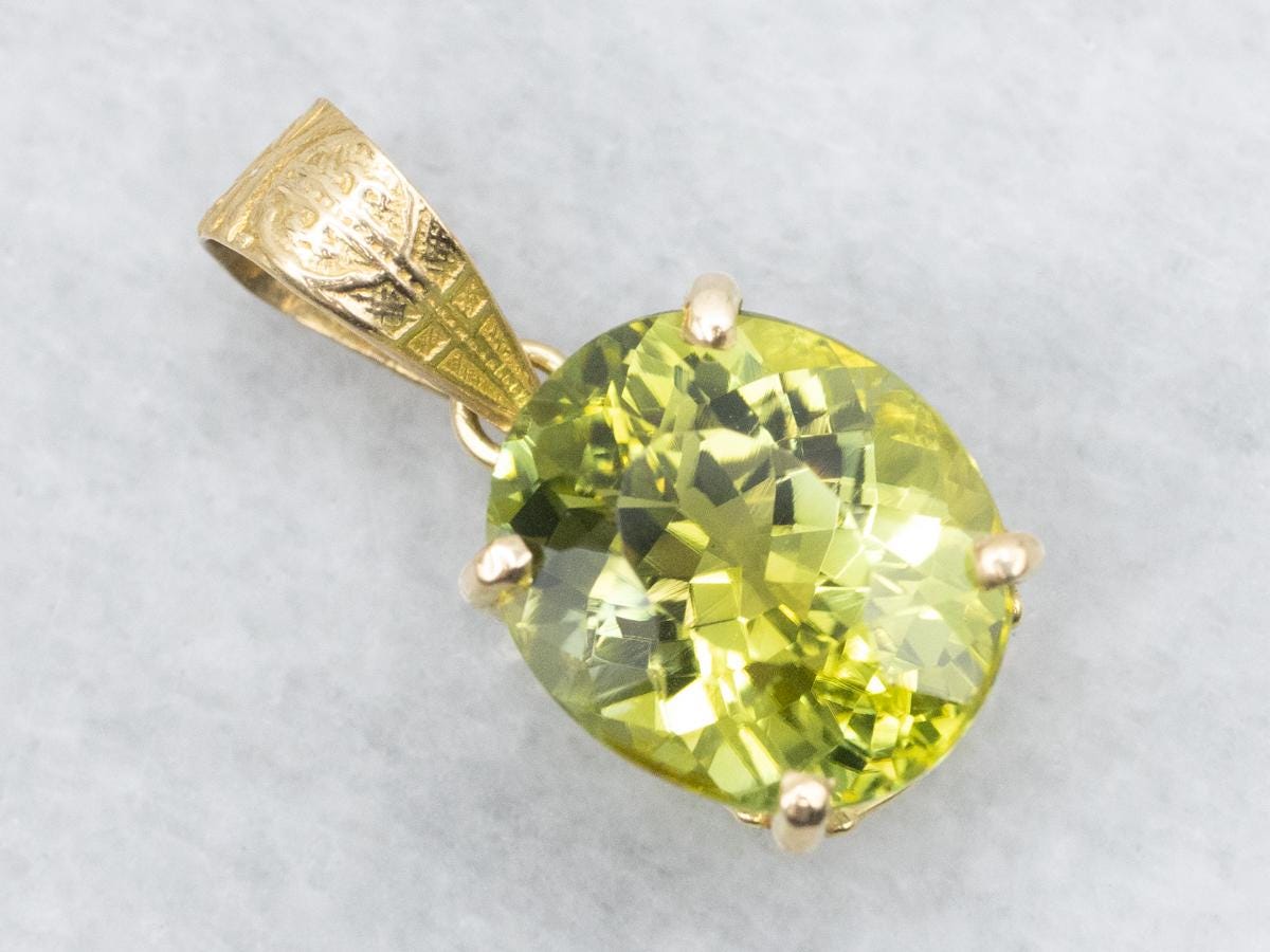 18k Yellow Gold Green Tourmaline Pendant, 3.04 Carat