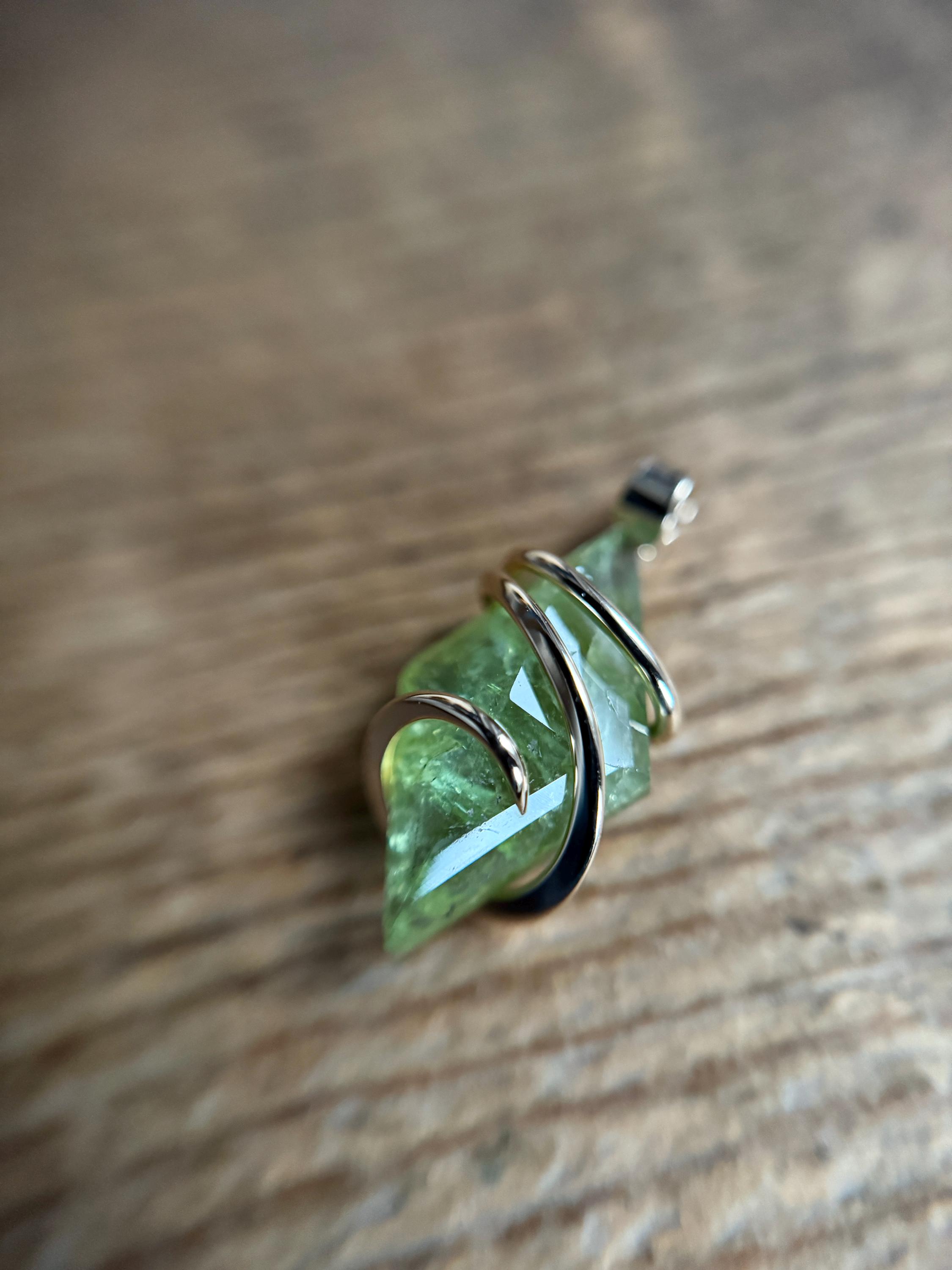 Faceted Green Tourmaline In 14k Gold Pendant Faceted Green Tourmaline In 14k Gold Pendant