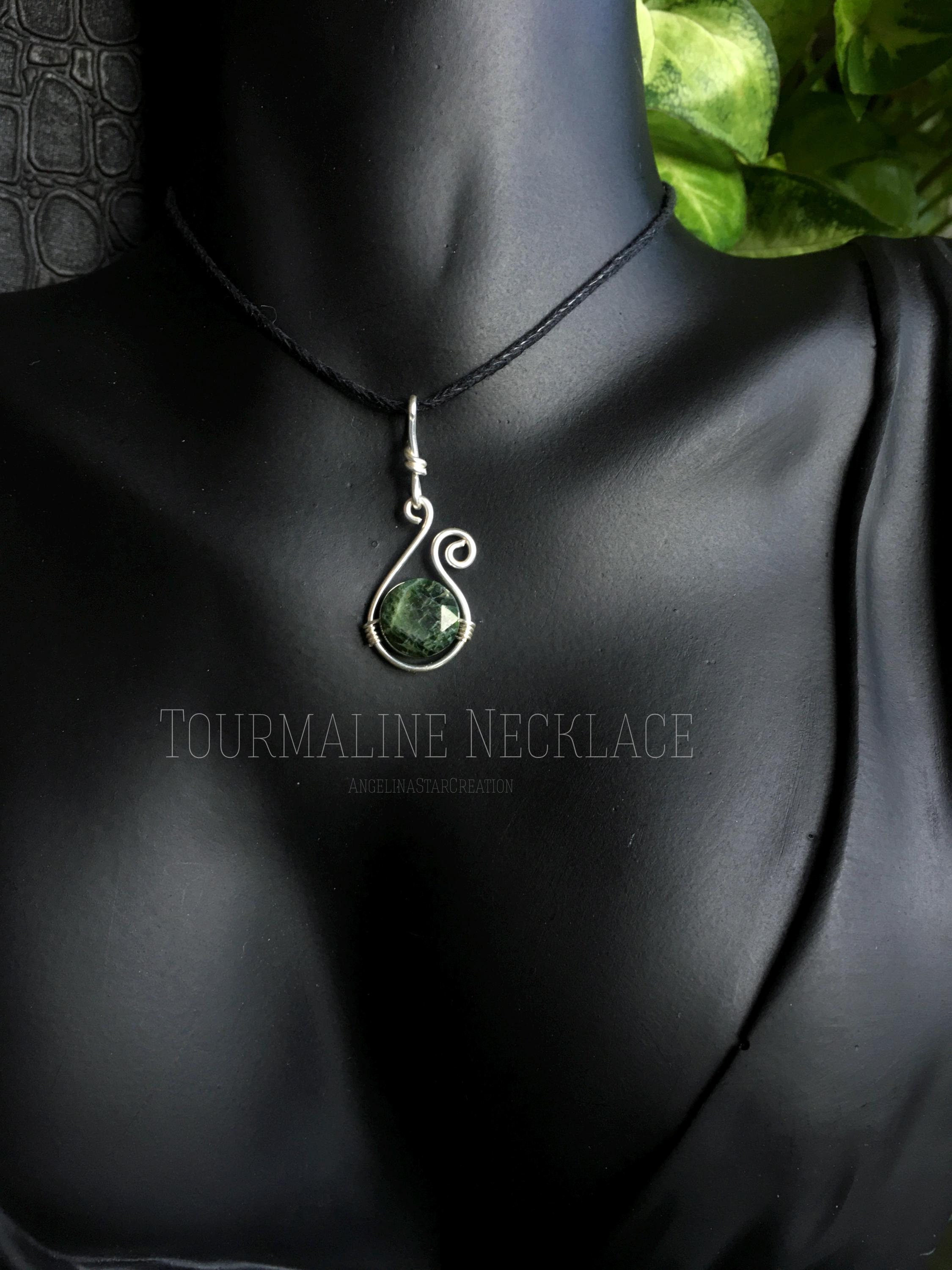 Faceted Green Tourmaline Pendant Necklace: Jewelry Gifts Faceted Green Tourmaline Pendant Necklace: Jewelry Gifts