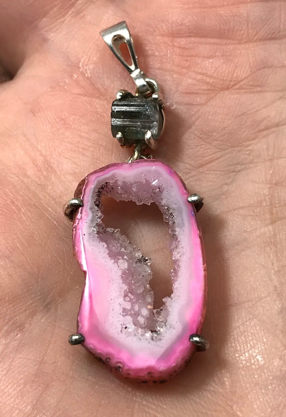 Fleece Pink Geode Druzy And Green Tourmaline Pendant Fleece Pink Geode Druzy And Green Tourmaline Pendant