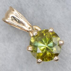 Green Tourmaline Solitaire Yellow Gold Pendant