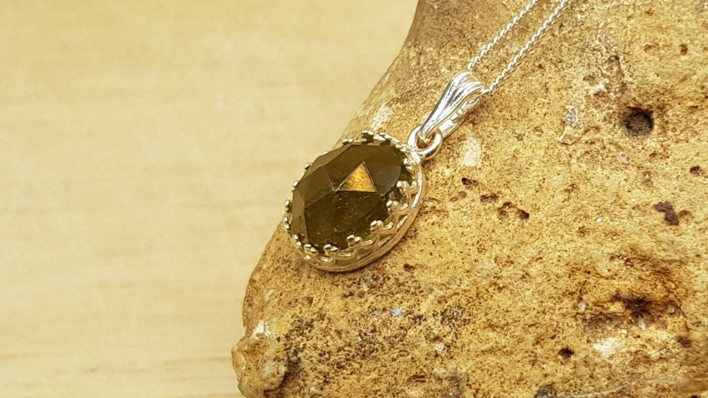 Tiny Green Tourmaline Pendant Necklace. October Birthstone. Minimalist Sterling Silver Necklaces For Women. Reiki Jewelry Uk. 10x8mm Stone