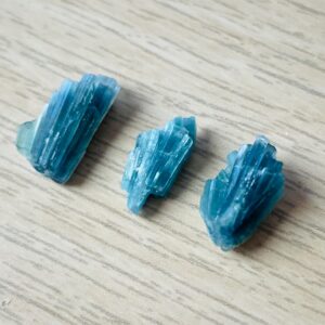 Raw Green Tourmaline Crystal Lot (3.22G) Natural Gemstone Fan Bunches Raw Green Tourmaline Crystal Lot (3.22G) Natural Gemstone Fan Bunches