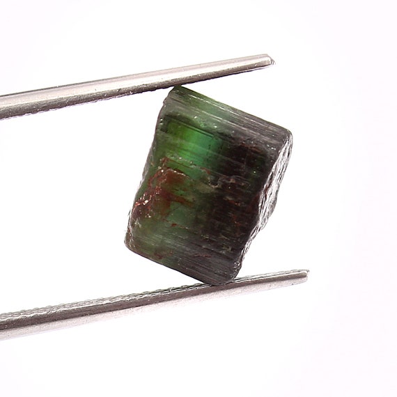Raw Green Tourmaline Gemstone: 9.5 Carat, 12x10mm