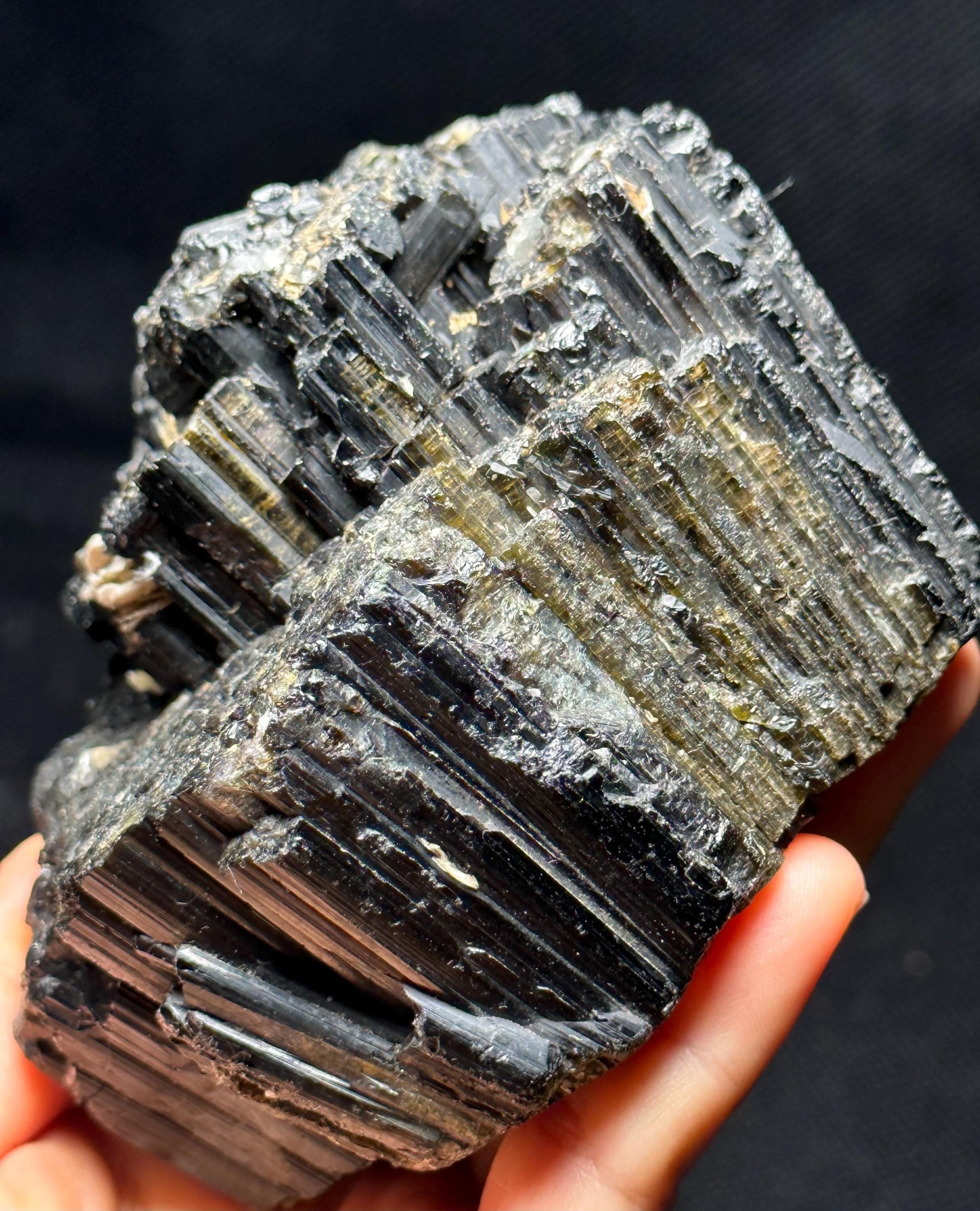 Large Raw Green Tourmaline Crystal Cluster Stone/rough Green Tourmaline Specimen/collection/meditation/healing-845 G Large Raw Green Tourmaline Crystal Cluster Stone/rough Green Tourmaline Specimen/collection/meditation/healing-845 G