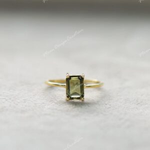 Green Tourmaline Engagement Ring: 925 Sterling Silver Green Tourmaline Engagement Ring: 925 Sterling Silver