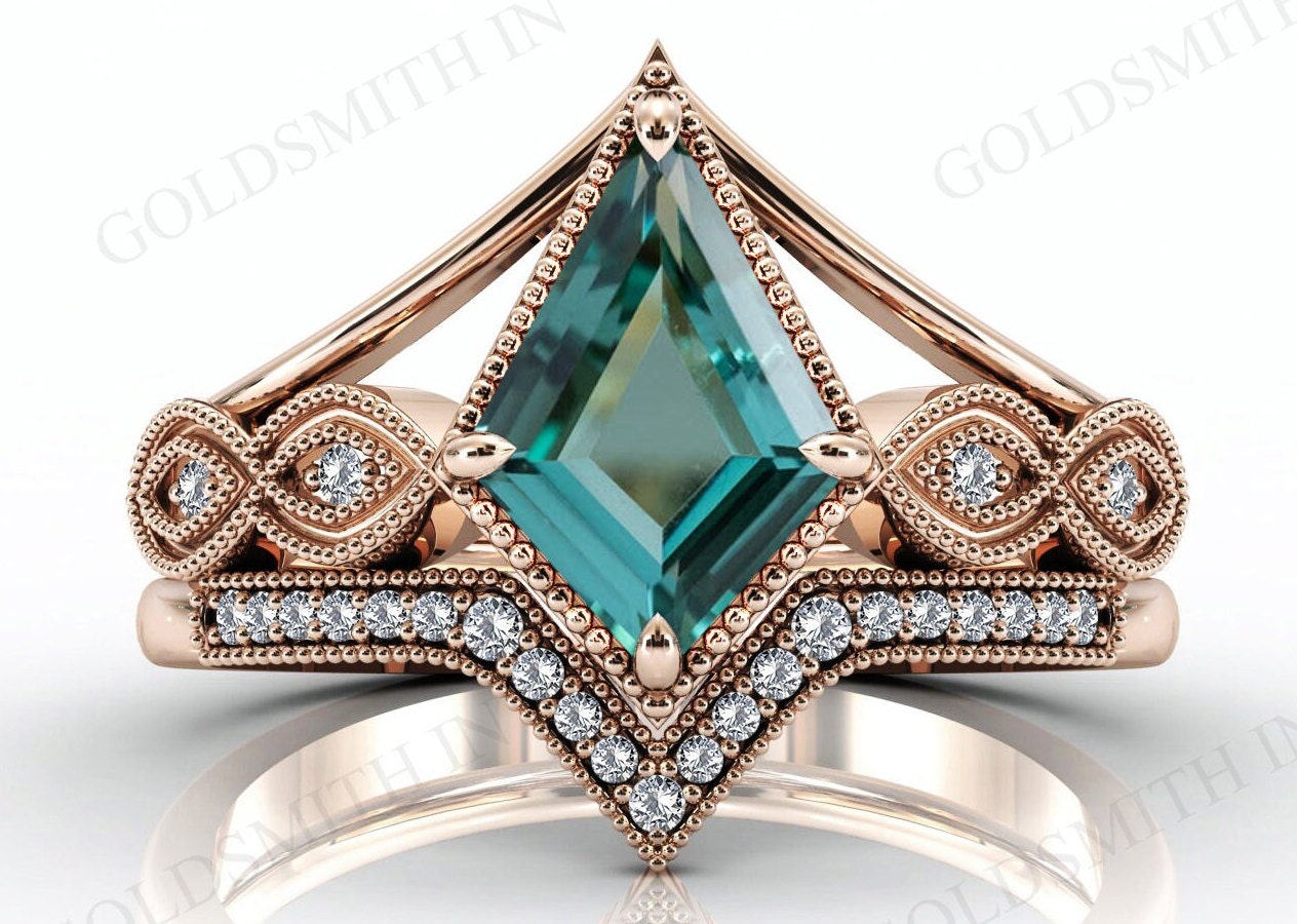 Kite Shaped Paraiba Tourmaline Engagement Ring Set 14k Gold Green Tourmaline Wedding Rings For Women Antique Bridal Promise Anniversary Gift